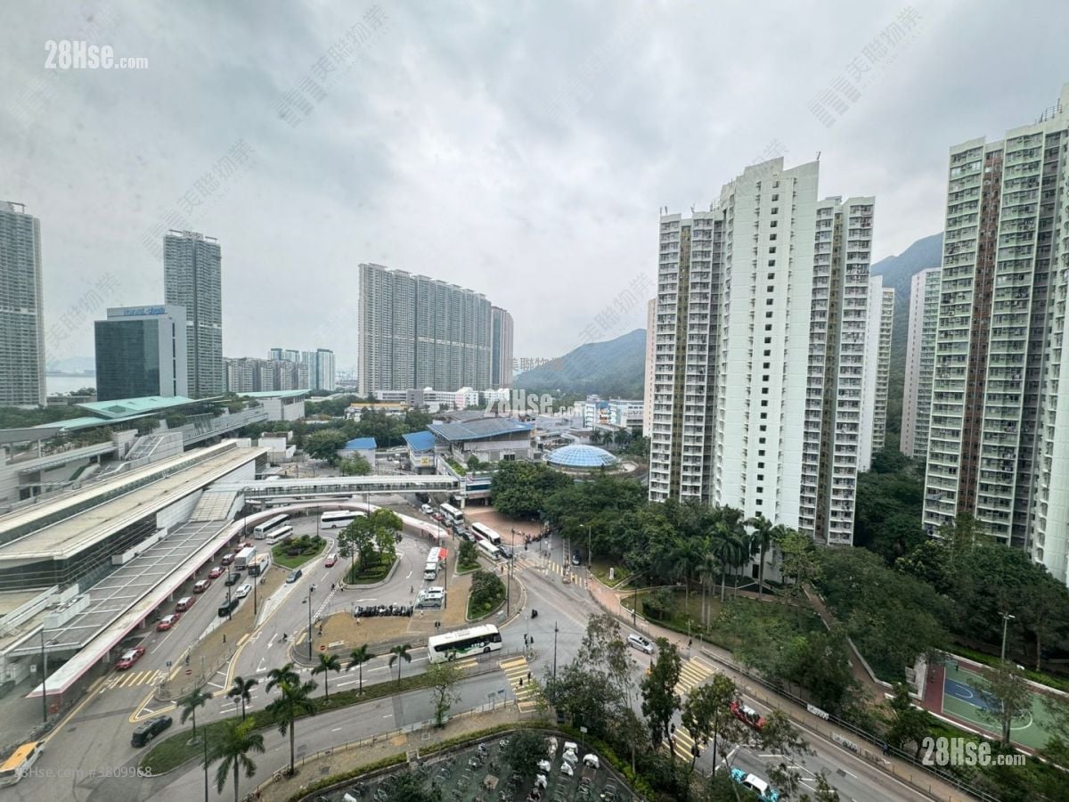 Tung Chung Crescent Sell 2 Bedrooms 536 ft²