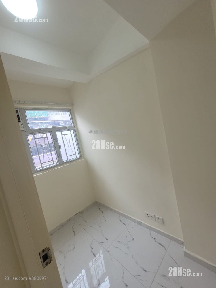 Kwong Fu Building Rental 2 Bedrooms 369 ft²