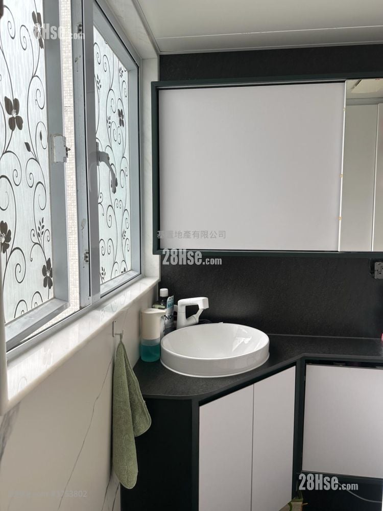 利东邨 售盘 2 房 , 1 浴室 381 平方尺