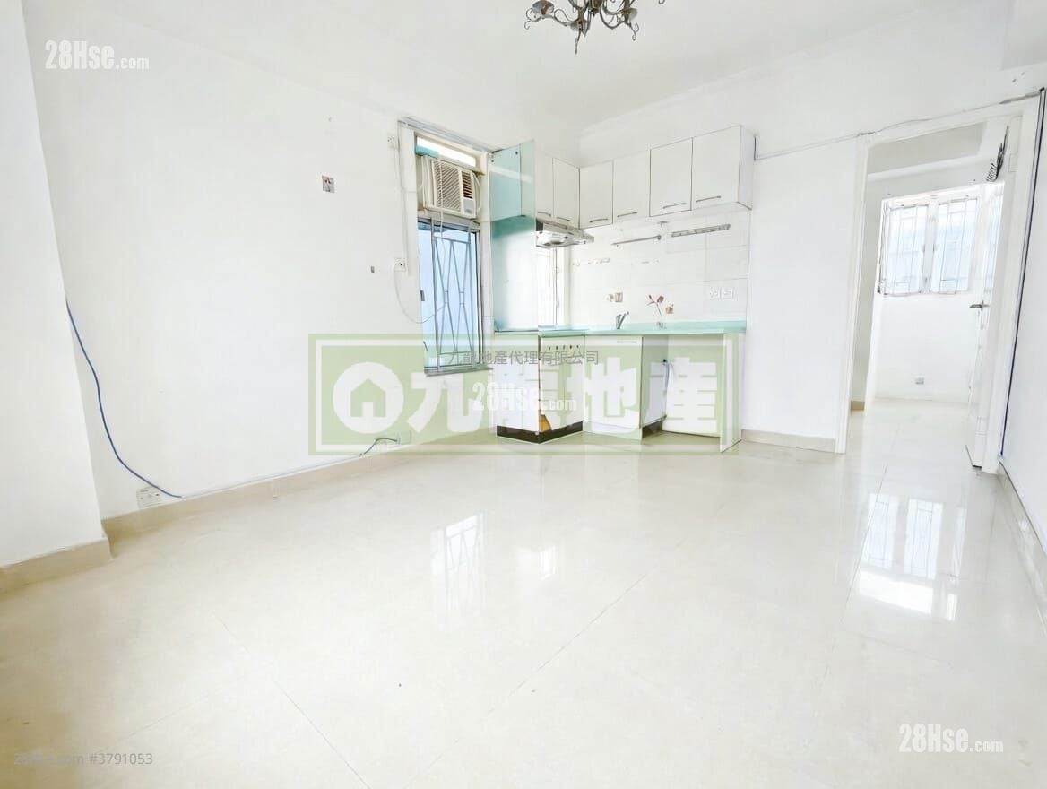 Kin Wo Court Sell 1 Bedroom , 1 Bathroom 268 ft²