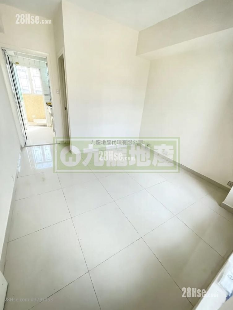 Kin Wo Court Sell 1 Bedroom , 1 Bathroom 268 ft²