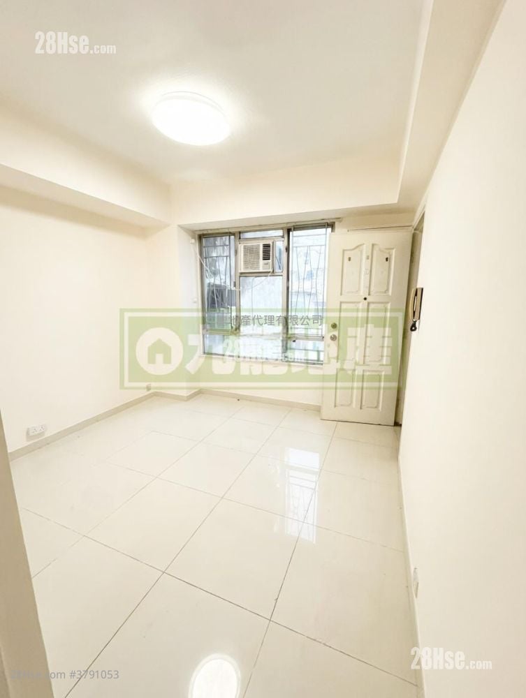 Kin Wo Court Sell 1 Bedroom , 1 Bathroom 268 ft²