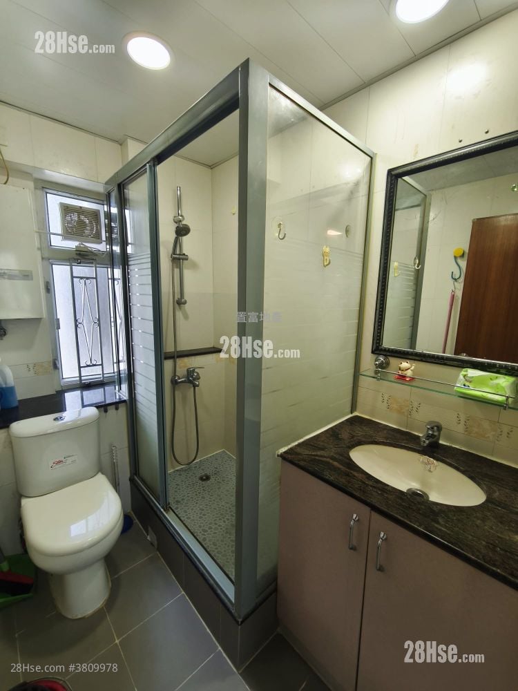 新葵芳花园 租盘 2 房 , 1 浴室 400 平方尺