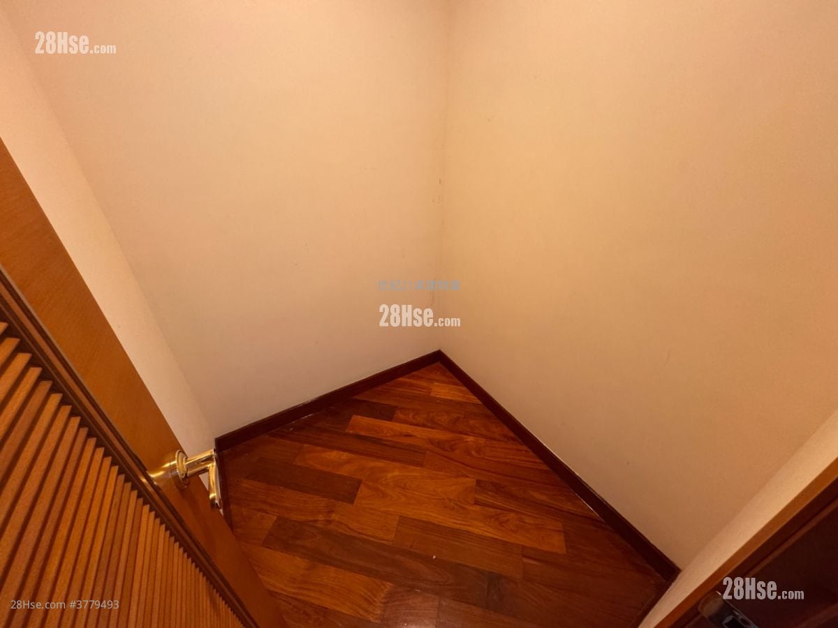 The Arch Rental 1 Bedroom , 1 Bathroom 420 ft²