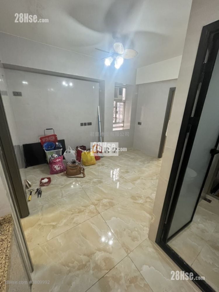 Mascot House Rental 2 Bedrooms , 1 Bathroom 350 ft²