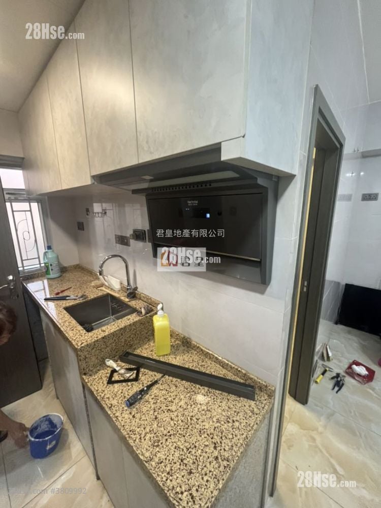 Mascot House Rental 2 Bedrooms , 1 Bathroom 350 ft²