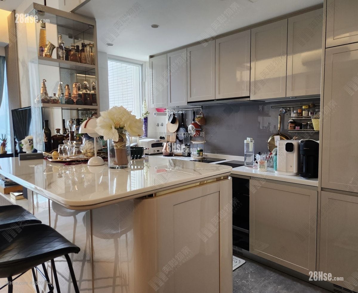 Monterey Sell 3 Bedrooms , 1 Bathroom 789 ft²