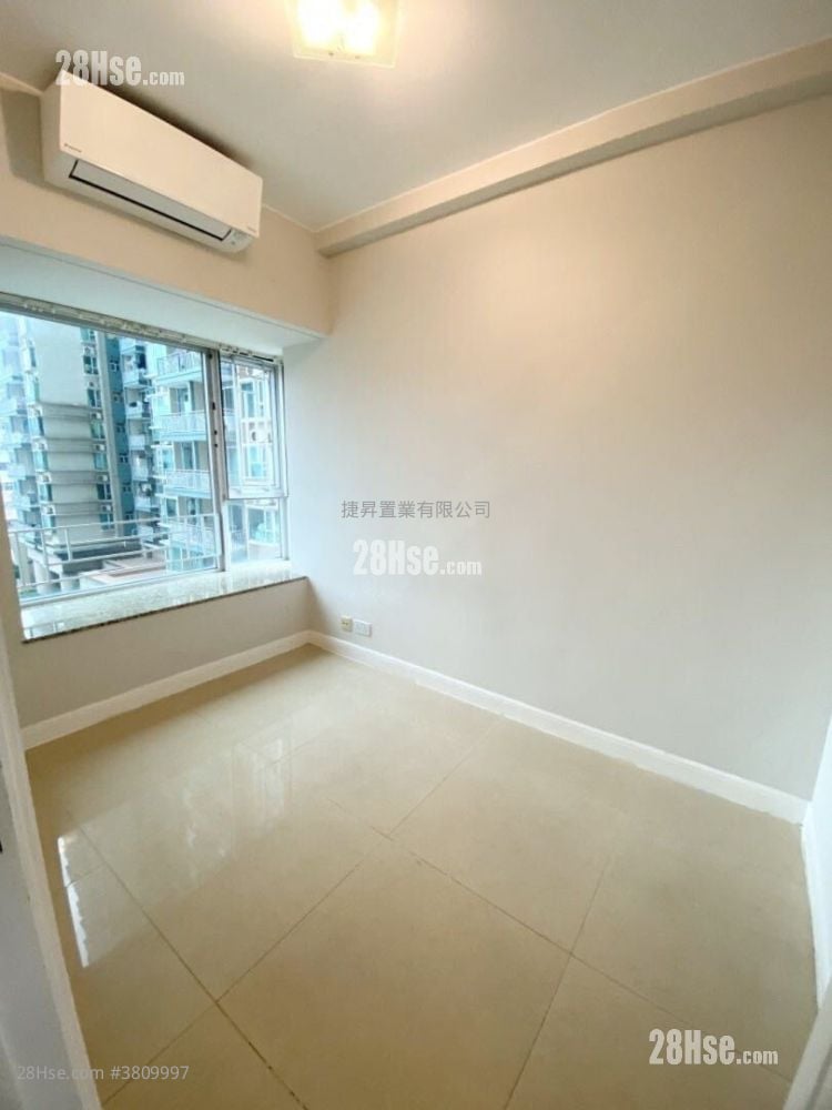 Sky Tower Sell 2 Bedrooms , 1 Bathroom 452 ft²
