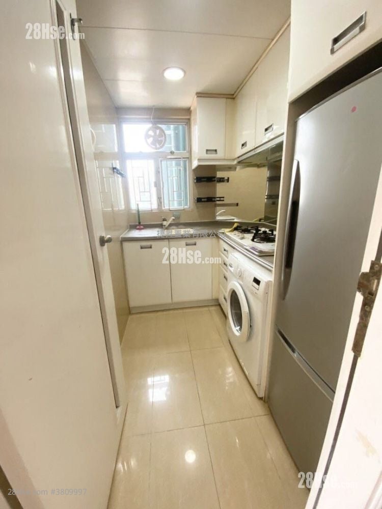 Sky Tower Sell 2 Bedrooms , 1 Bathroom 452 ft²