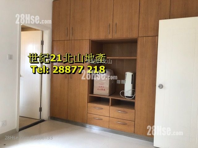 Evelyn Towers Rental 3 Bedrooms , 2 Bathrooms 1,065 ft²