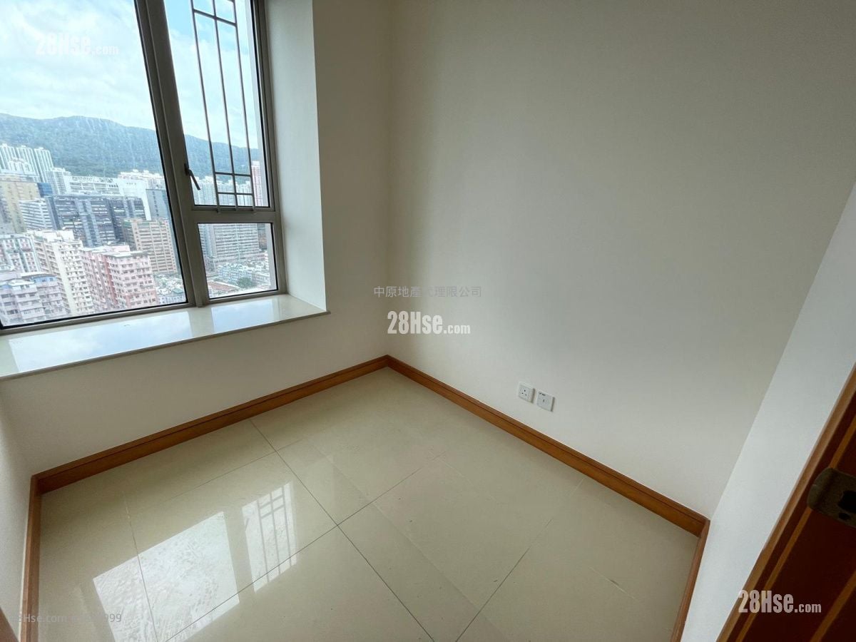 Vision City Rental 3 Bedrooms , 2 Bathrooms 668 ft²