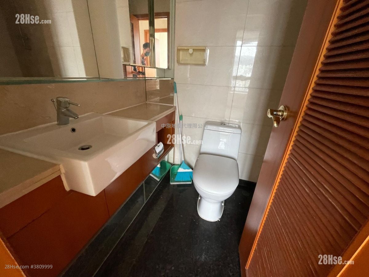 Vision City Rental 3 Bedrooms , 2 Bathrooms 668 ft²