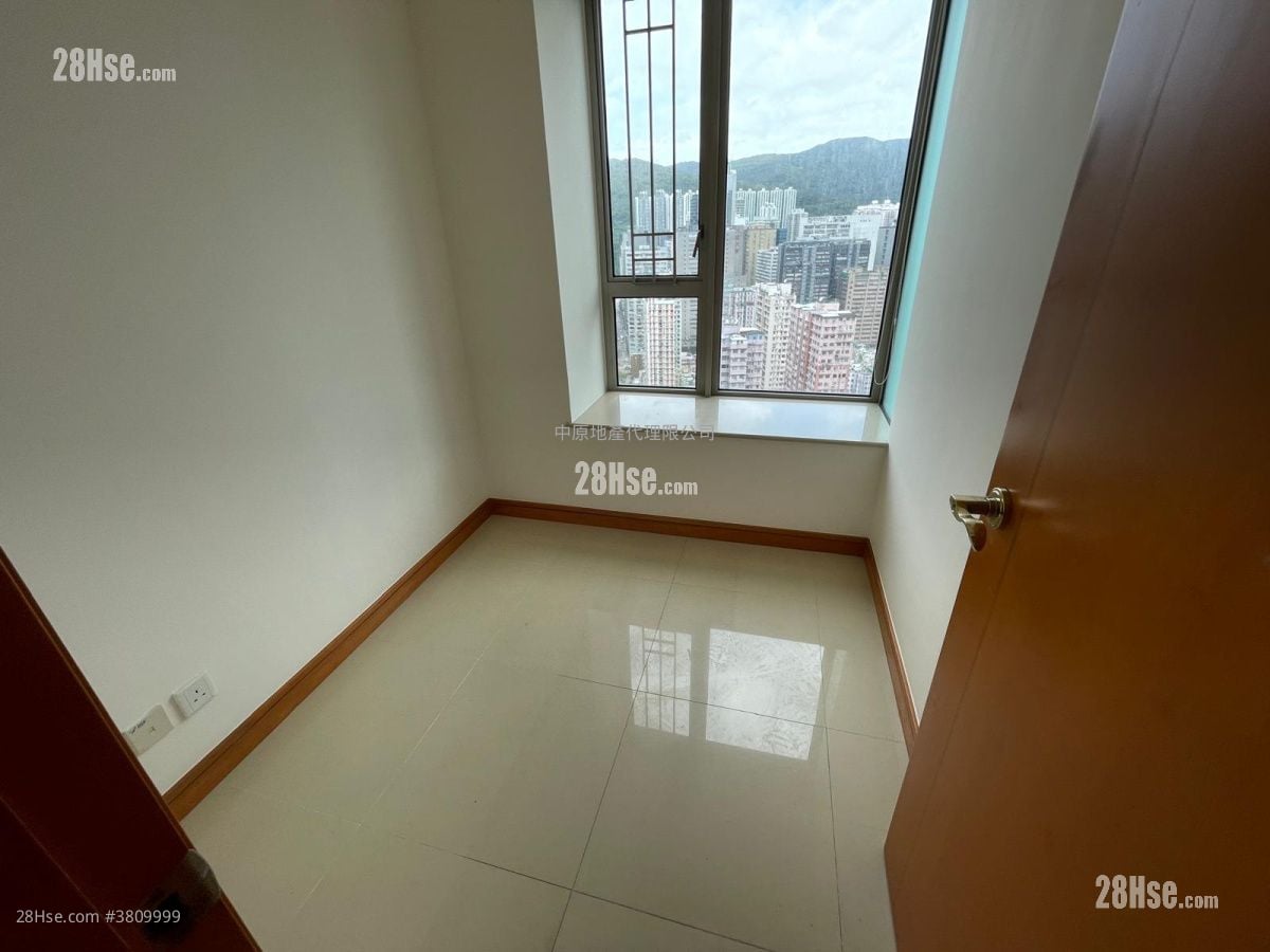 Vision City Rental 3 Bedrooms , 2 Bathrooms 668 ft²