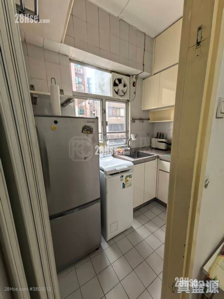 海新大厦 租盘 2 房 , 1 浴室 326 平方尺