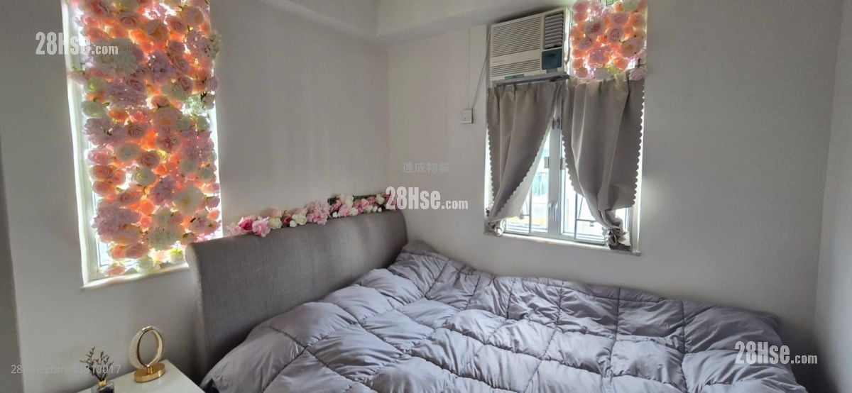 Hung Kwong Building Sell 412 ft²