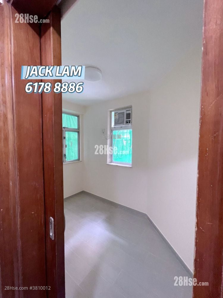 Luna Court Sell 2 Bedrooms , 1 Bathroom 447 ft²