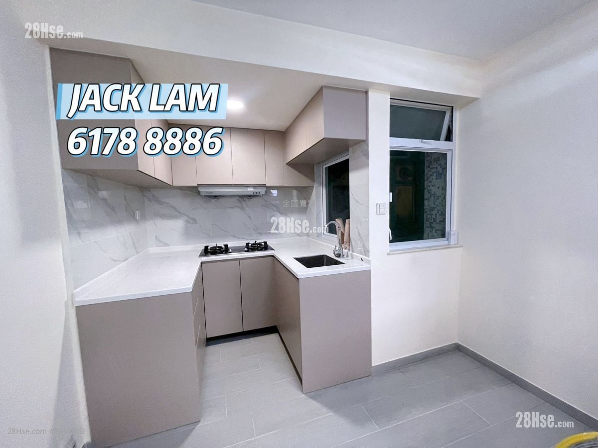 Luna Court Sell 2 Bedrooms , 1 Bathroom 447 ft²