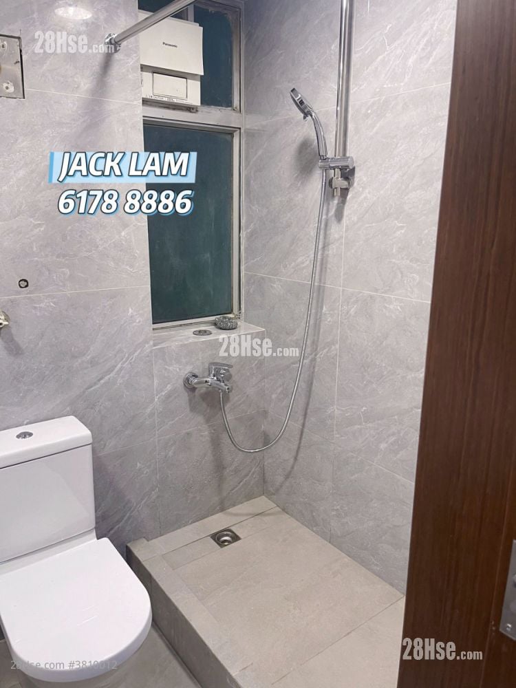 Luna Court Sell 2 Bedrooms , 1 Bathroom 447 ft²