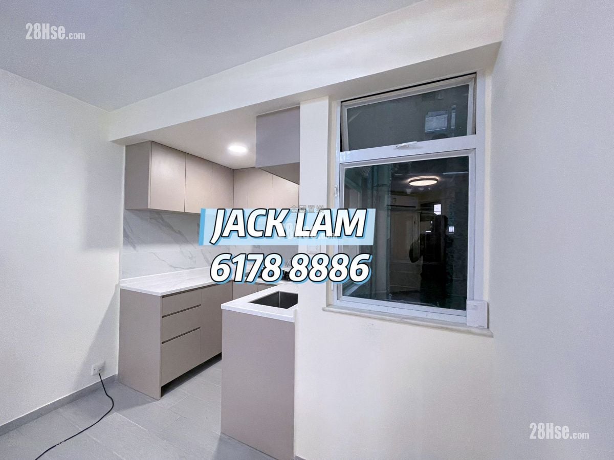 Luna Court Sell 2 Bedrooms , 1 Bathroom 447 ft²