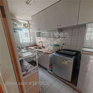 Charming Garden Sell 3 Bedrooms , 1 Bathroom 592 ft²