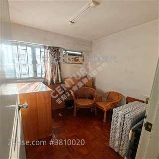 Charming Garden Sell 3 Bedrooms , 1 Bathroom 592 ft²