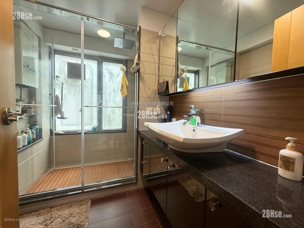 Ha Yeung Village Sell 4 Bedrooms , 2 Bathrooms 1,400 ft²