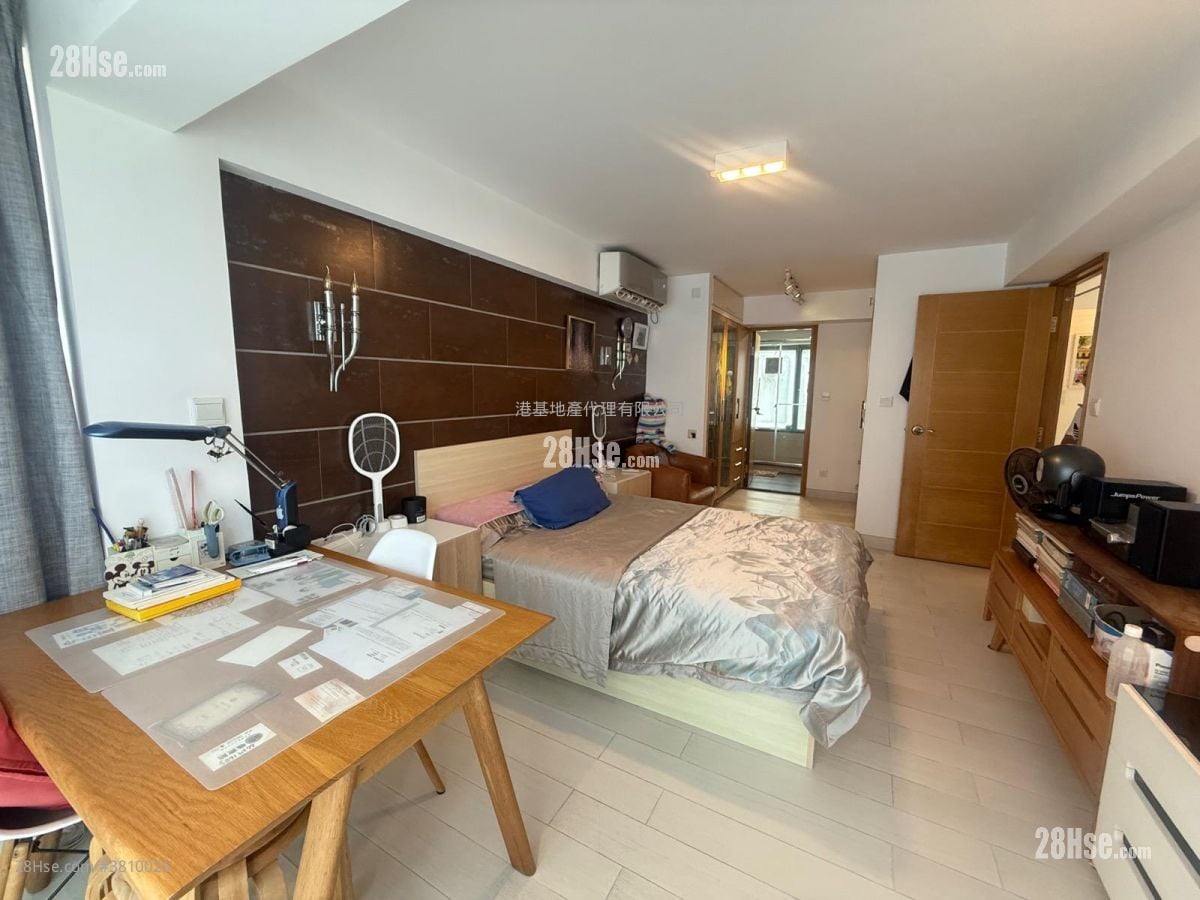 Ha Yeung Village Sell 4 Bedrooms , 2 Bathrooms 1,400 ft²