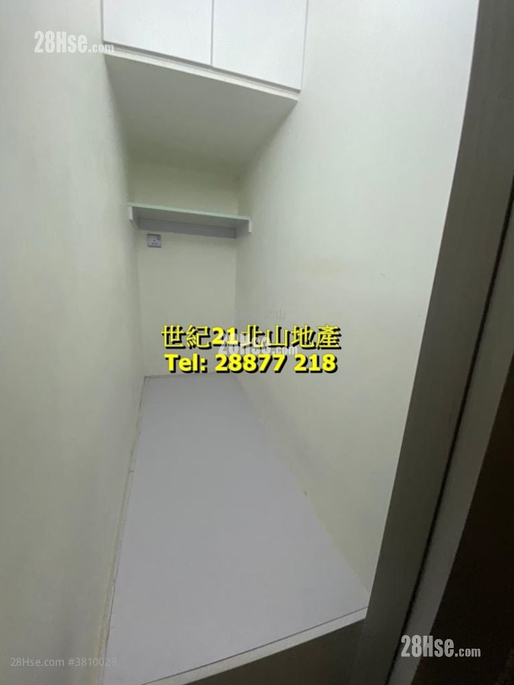 Fortress Garden Rental 3 Bedrooms , 2 Bathrooms 738 ft²