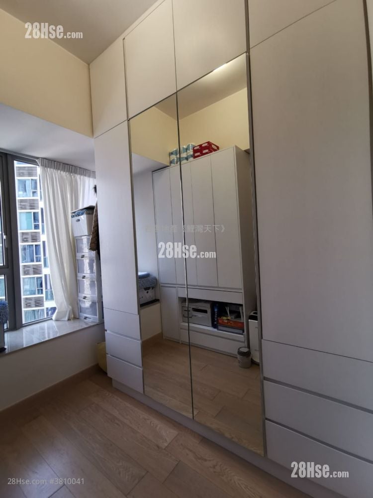 Peninsula East Sell 547 ft²