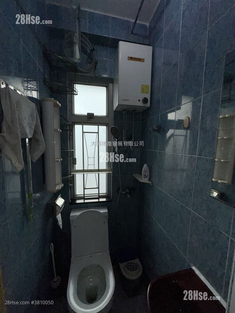 德发大厦 租盘 2 房 251 平方尺