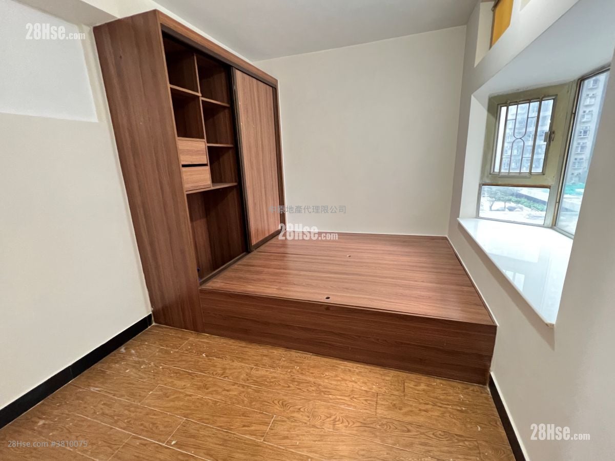 主人房: 海濱花園 售盤 3 房 , 2 浴室 700 平方呎