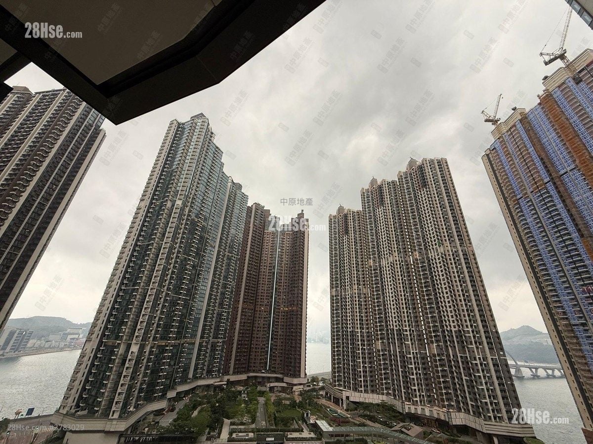 Park Seasons 售盘 1 房 327 平方尺