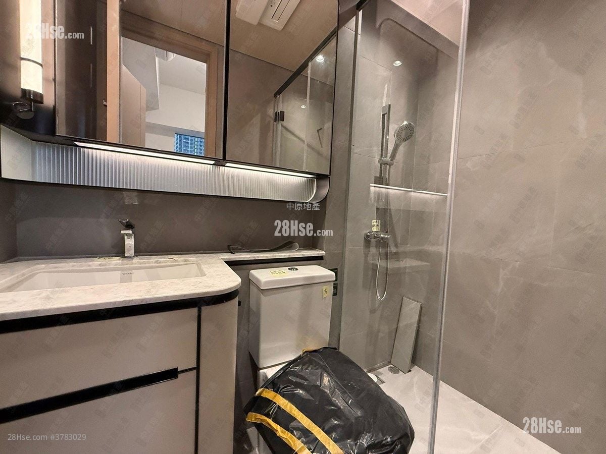 Park Seasons 售盘 1 房 327 平方尺