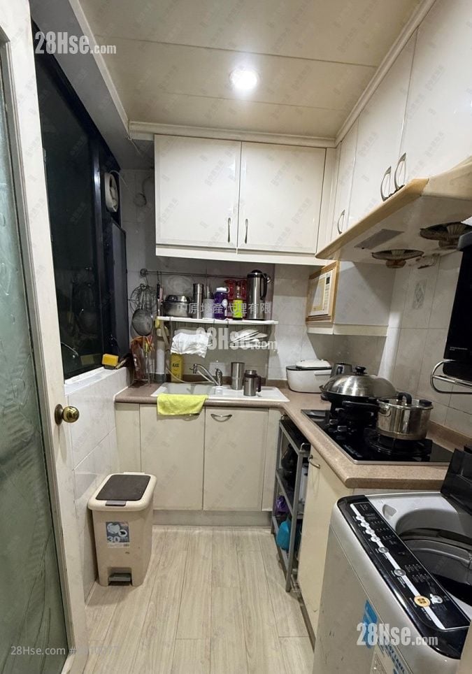 Royal Jubilee Sell 2 Bedrooms , 1 Bathroom 391 ft²