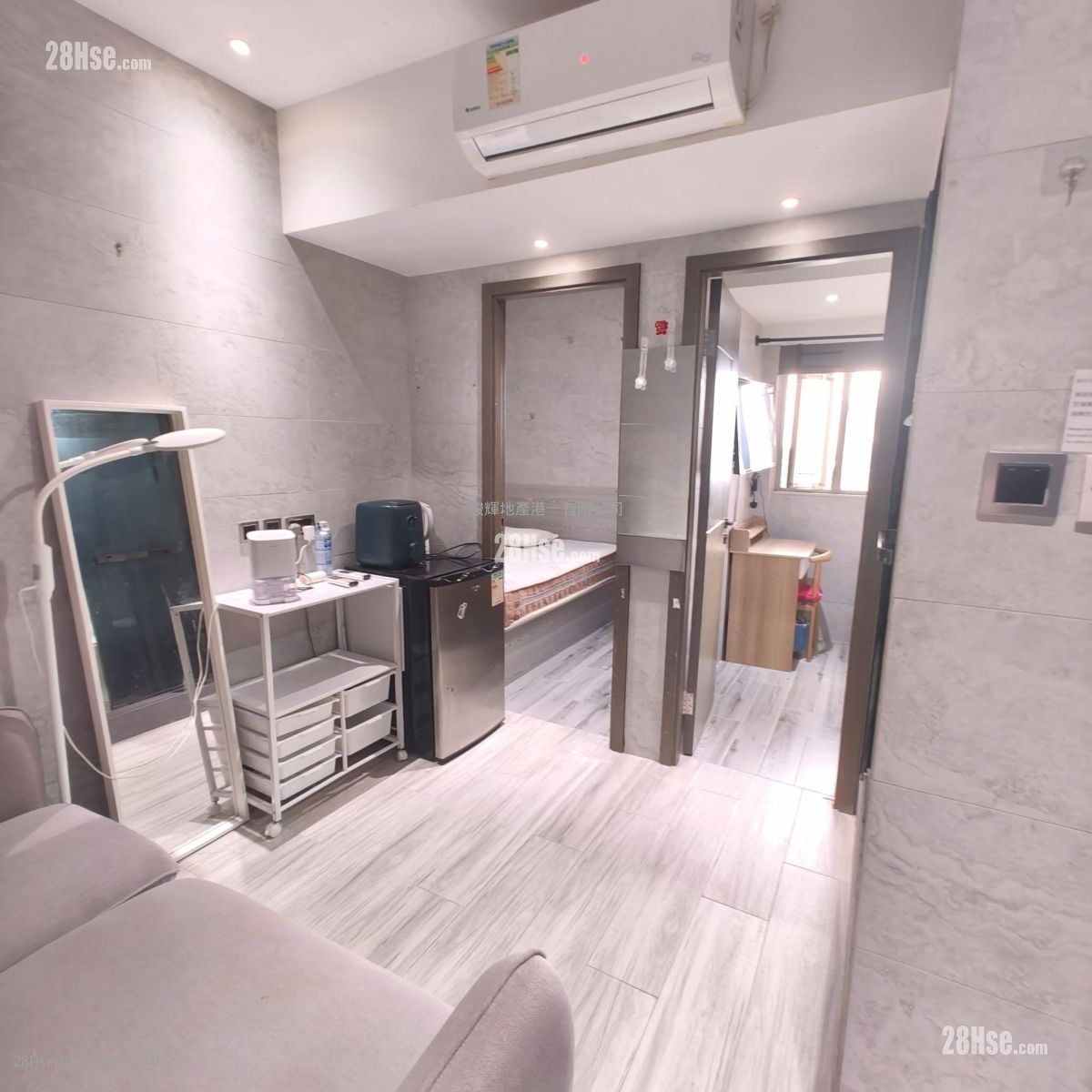 文昌樓 租盤 2 房 , 1 浴室 300 平方呎