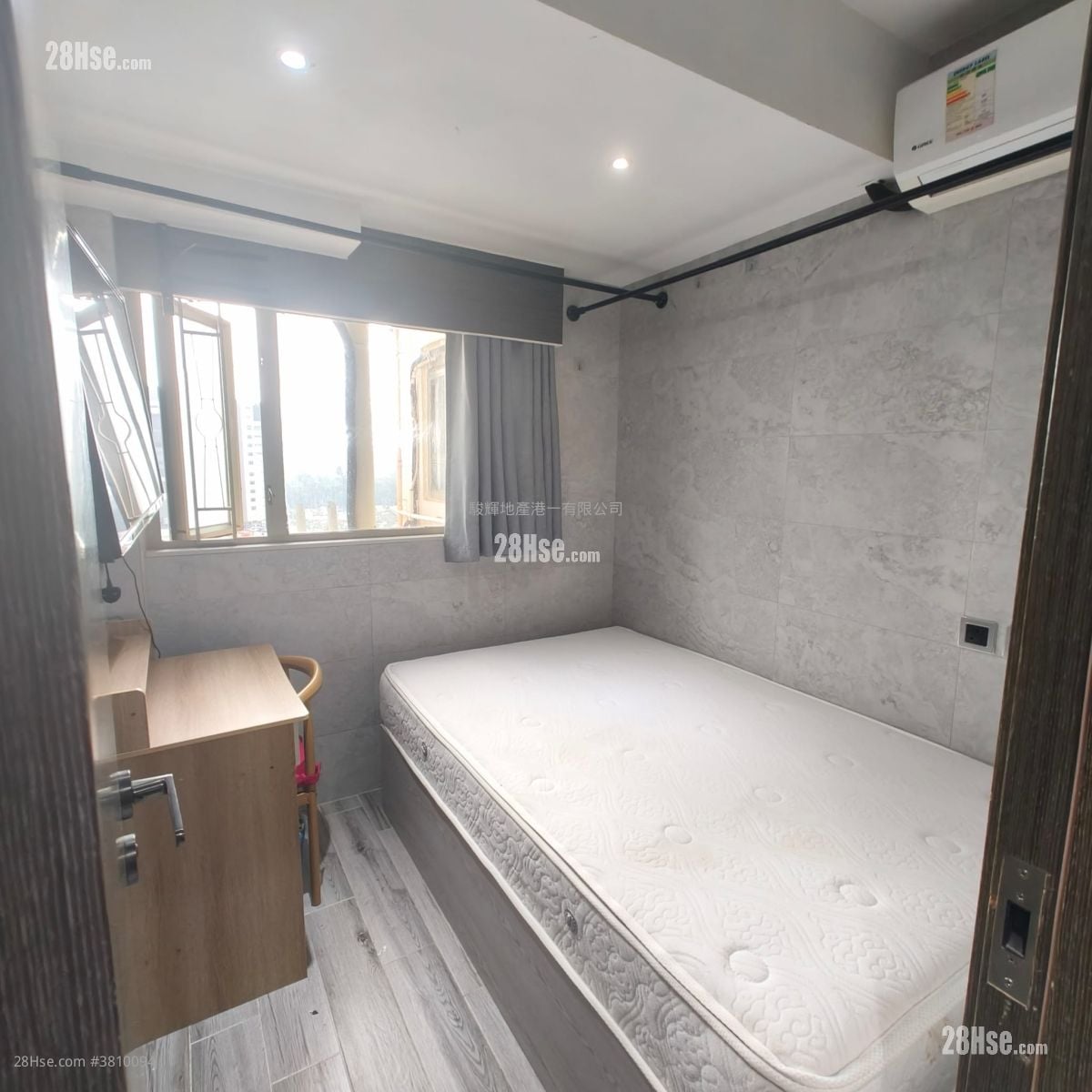 文昌樓 租盤 2 房 , 1 浴室 300 平方呎