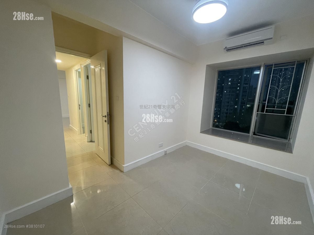 Oceanaire Rental 3 Bedrooms , 2 Bathrooms 785 ft²