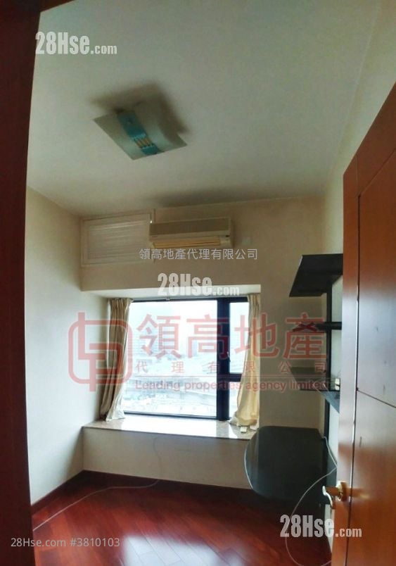 The Arch Sell 3 Bedrooms , 2 Bathrooms 867 ft²