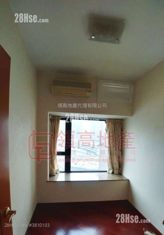 The Arch Sell 3 Bedrooms , 2 Bathrooms 867 ft²