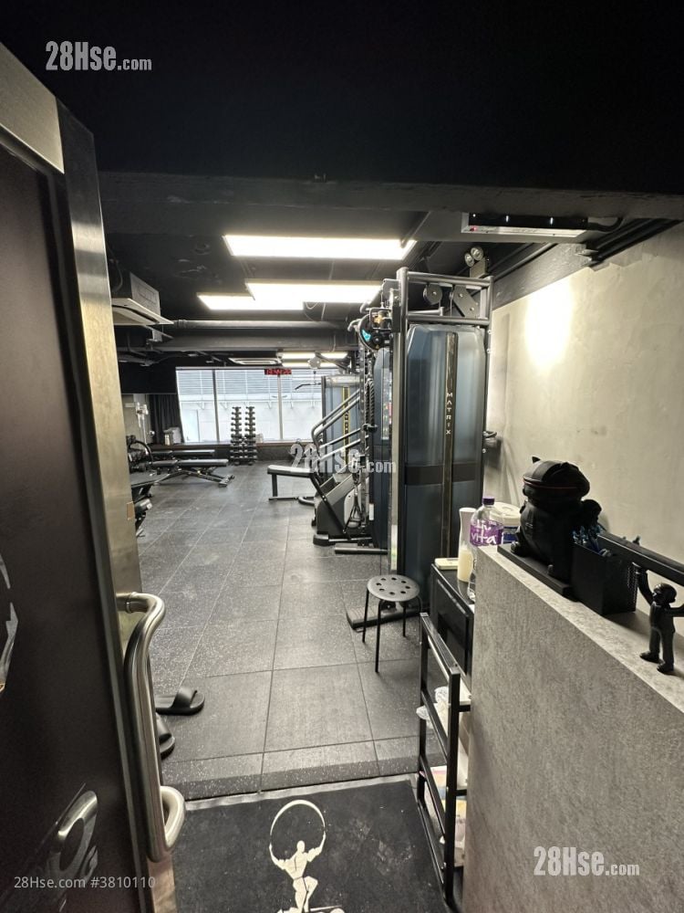 昆辉大厦 租盘 开放式间隔 , 3 厕所 1,800 平方尺