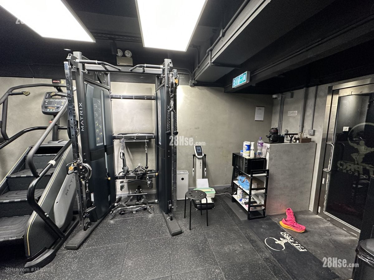 昆辉大厦 租盘 开放式间隔 , 3 厕所 1,800 平方尺