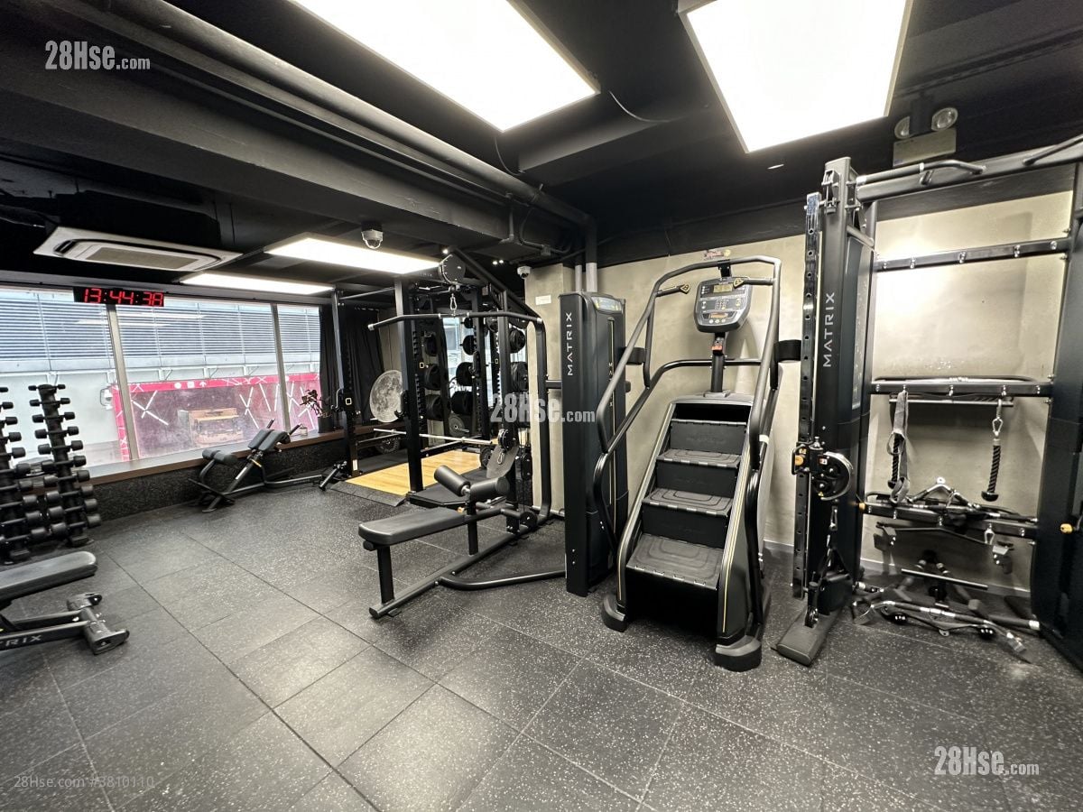 昆辉大厦 租盘 开放式间隔 , 3 厕所 1,800 平方尺