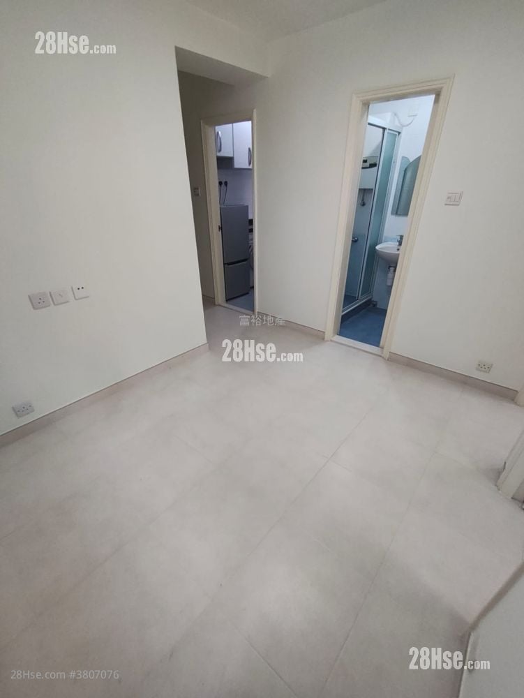 裕利大厦 租盘 2 房 , 1 浴室 280 平方尺