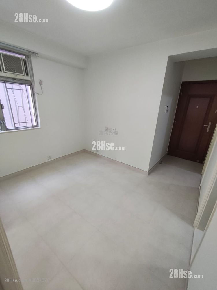 裕利大厦 租盘 2 房 , 1 浴室 280 平方尺