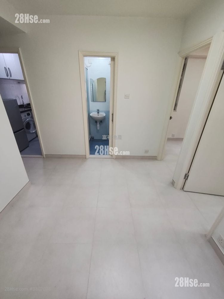 裕利大厦 租盘 2 房 , 1 浴室 280 平方尺