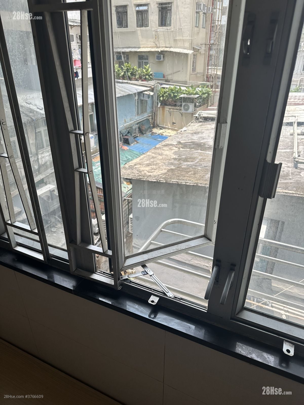 唐楼 租盘 开放式间隔 , 1 浴室 120 平方尺