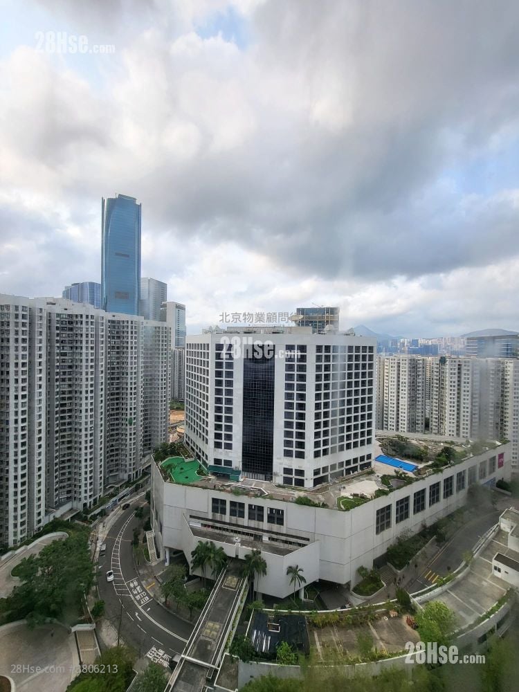 Kornhill Sell 3 Bedrooms , 2 Bathrooms 902 ft²