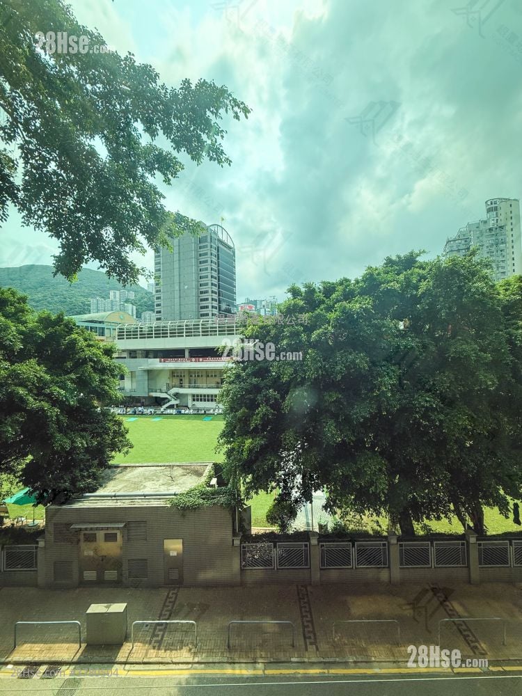 157-159 Wong Nai Chung Road Sell 4 Bedrooms , 1 Bathroom 920 ft²