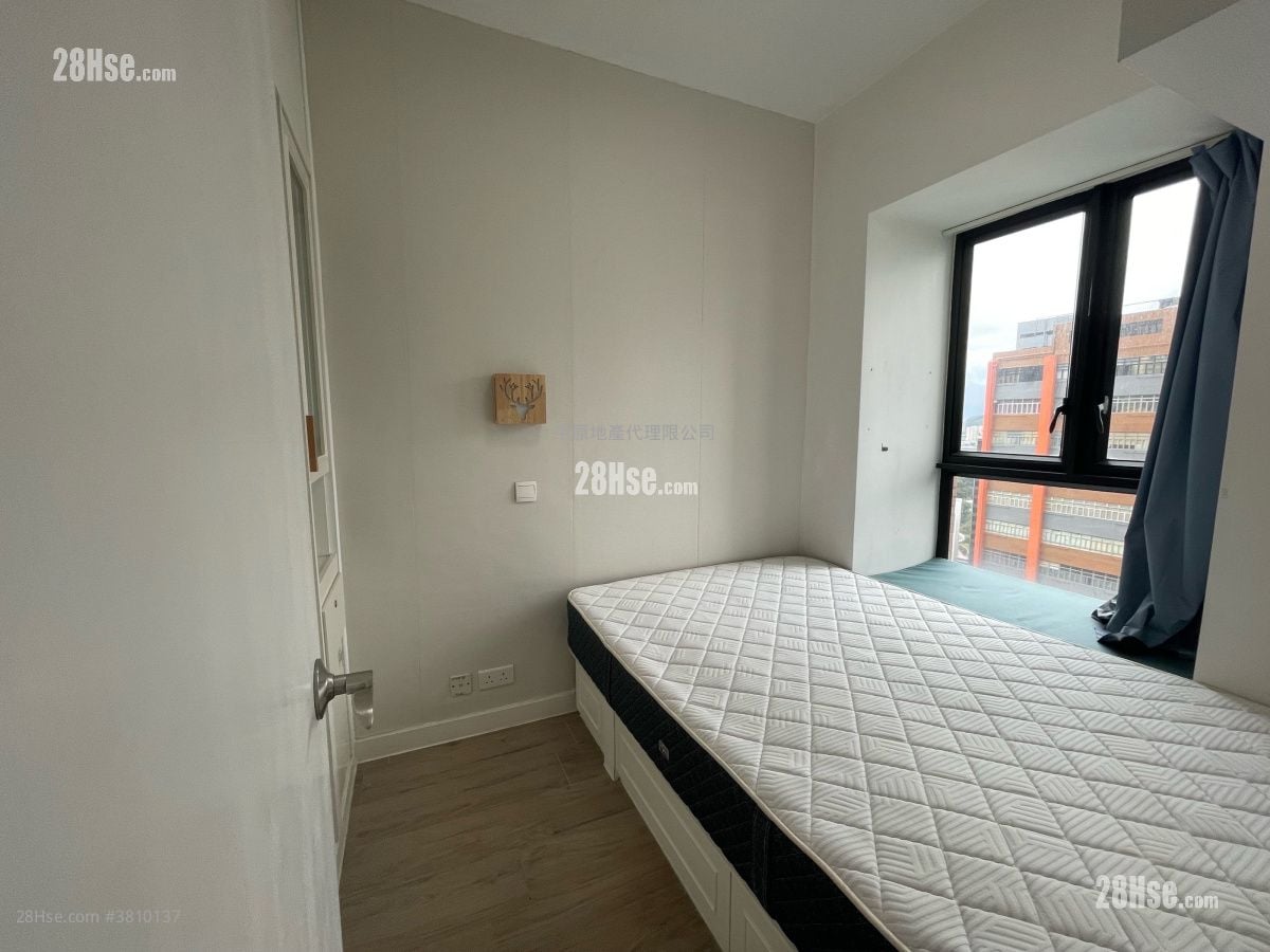 master room: Chelsea Court Sell 2 Bedrooms , 1 Bathroom 450 ft²