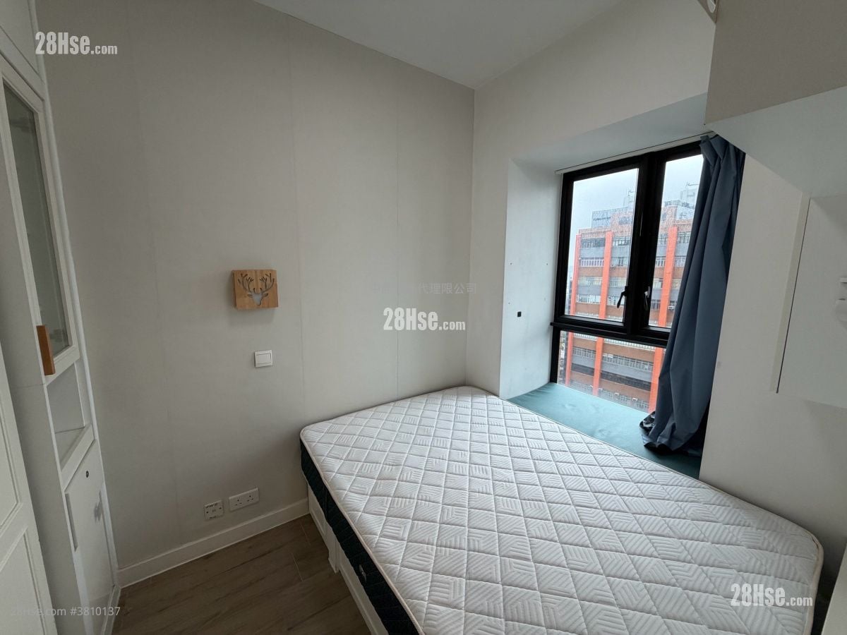 master room: Chelsea Court Sell 2 Bedrooms , 1 Bathroom 450 ft²